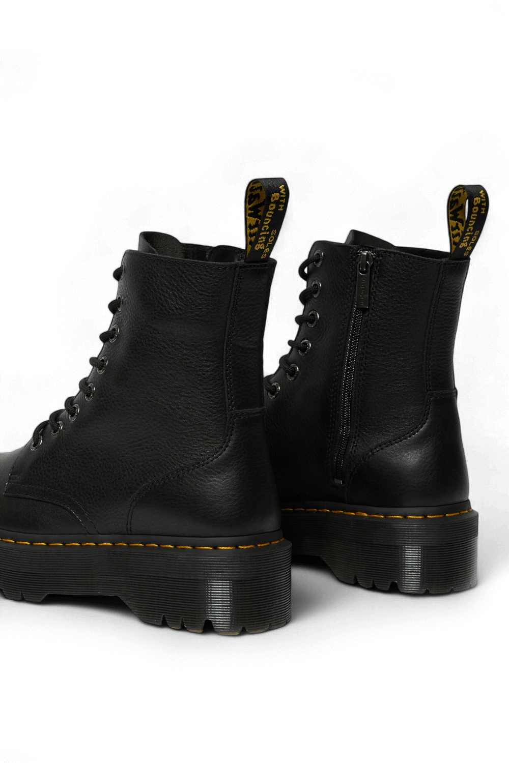 תמונת תקריב של מגפוני ג'יידון 3