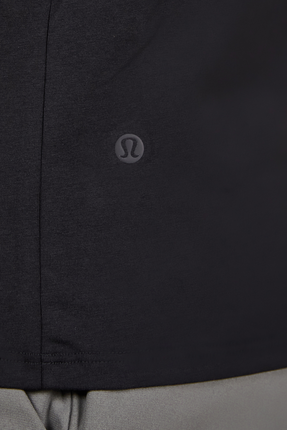 תמונת תקריב דוגמן של Organic Cotton Classic-Fit T-Shirt