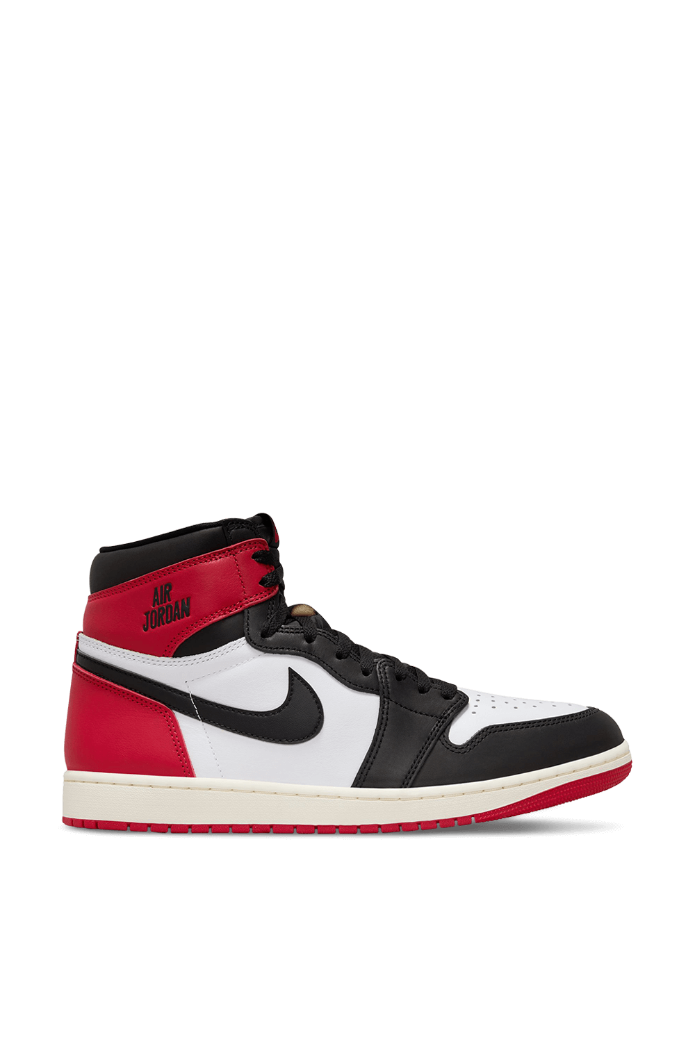 תמונה קידמית של נעלי סניקרס אייר ג'ורדן 1 רטרו