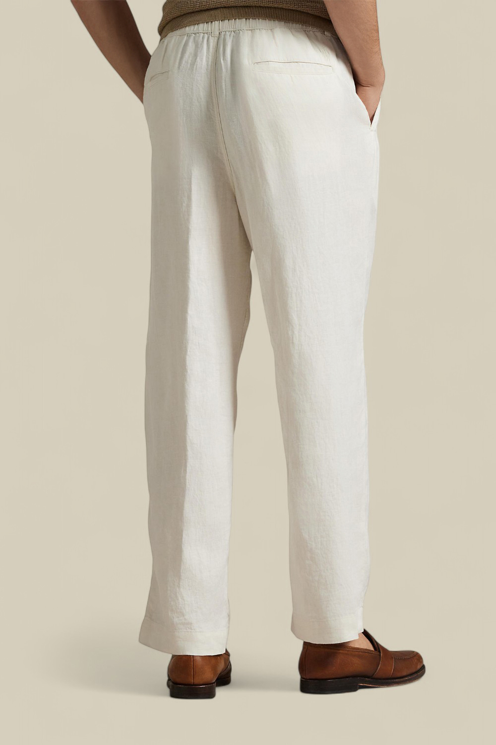 תמונת דוגמן אחורית של מכנסיים ארוכים מפשתן