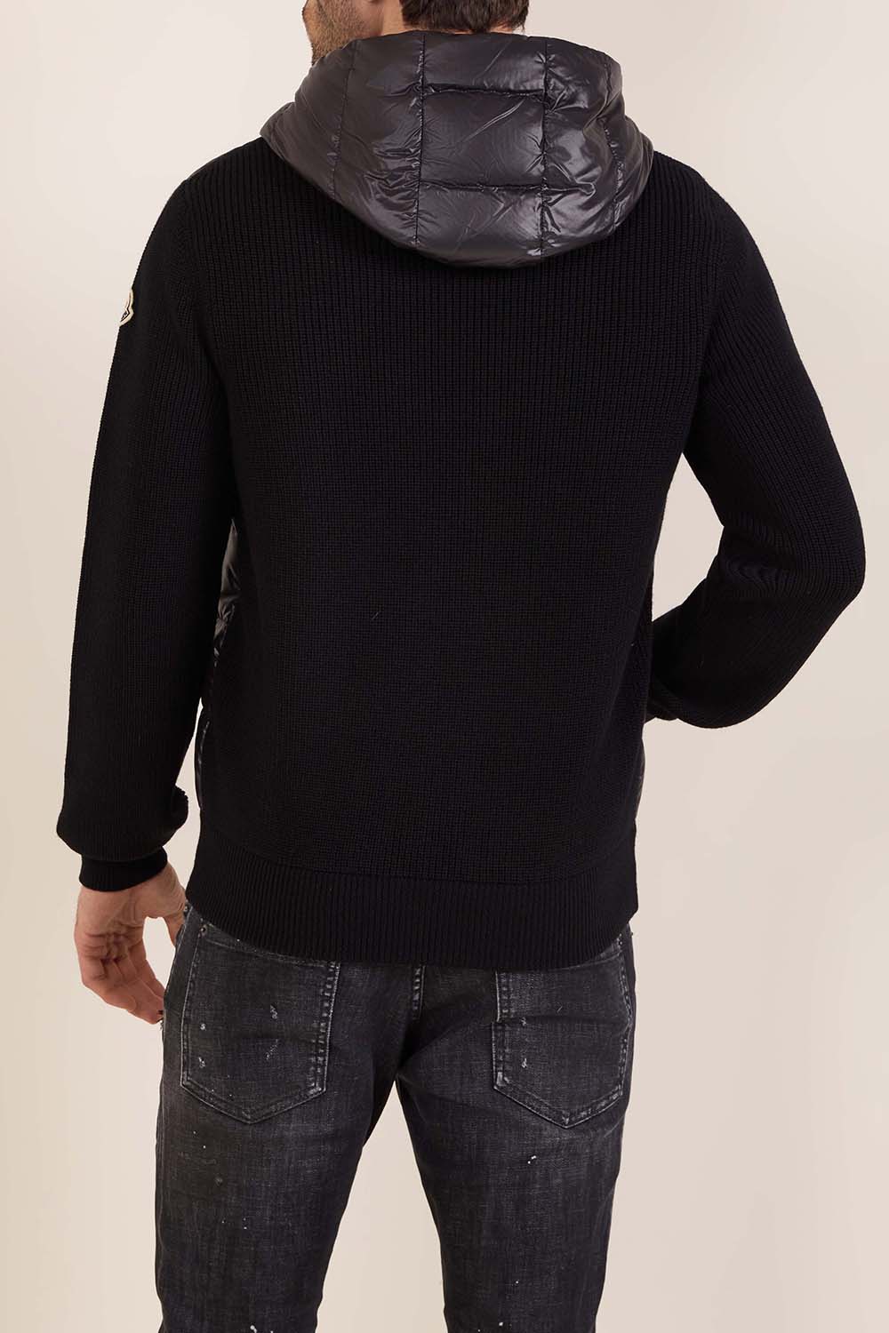 תמונת דוגמן אחורית של קרדיגן ריב מרופד