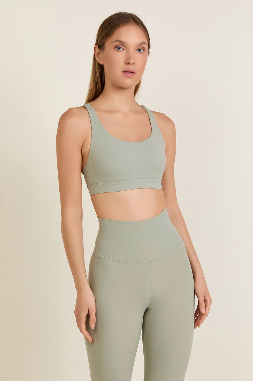 תמונת דוגמן קידמית של Energy Bra