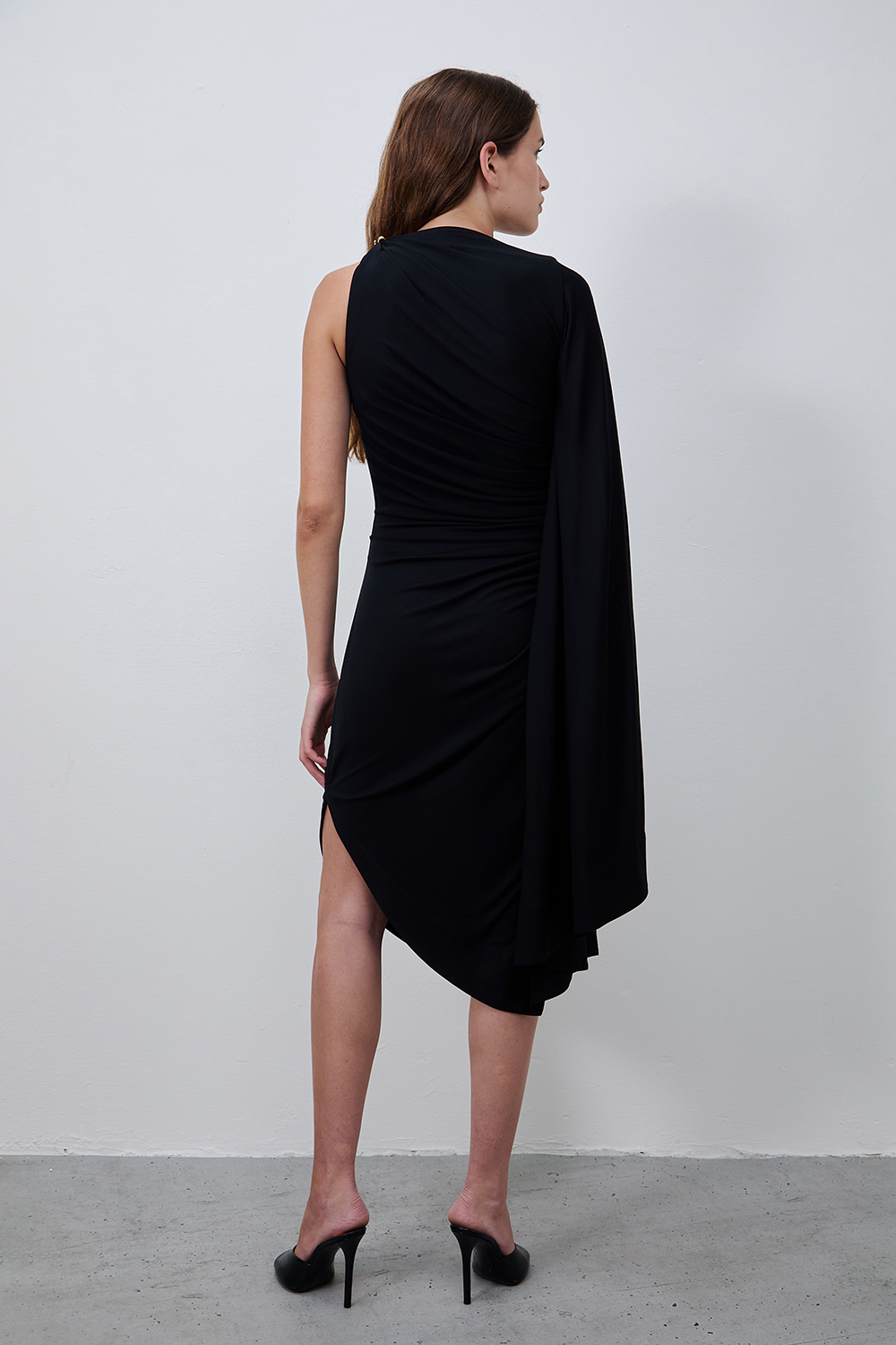 תמונת דוגמן אחורית של שמלת ויסקוזה