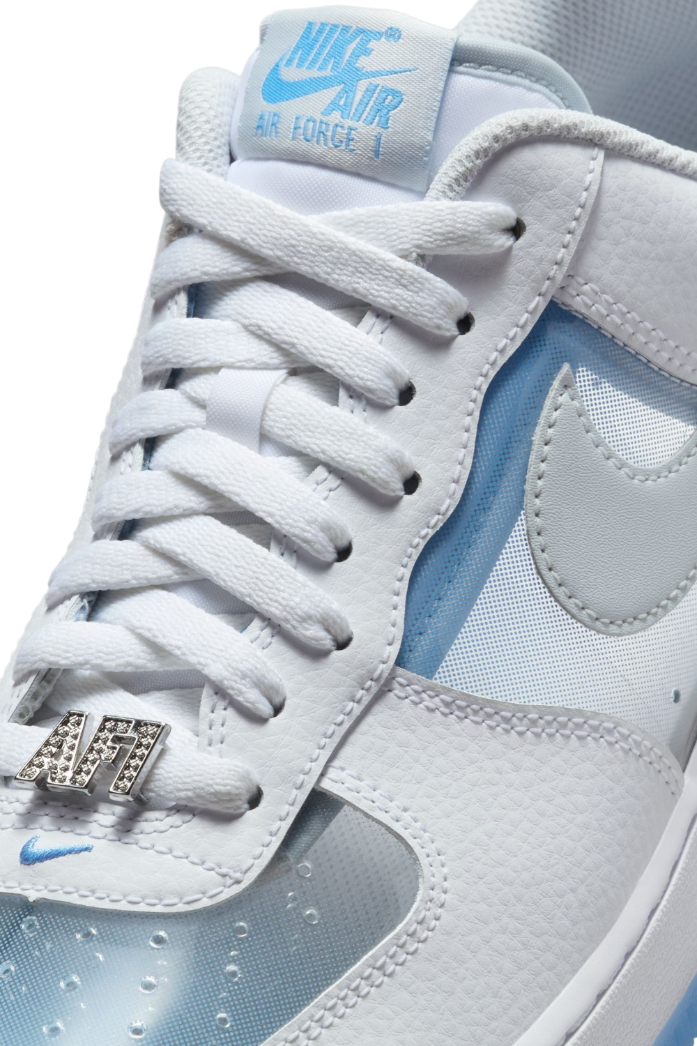 תמונת פנים של נעלי סניקרס אייר ג'ורדן 1 רטרו ארבעת המופלאים