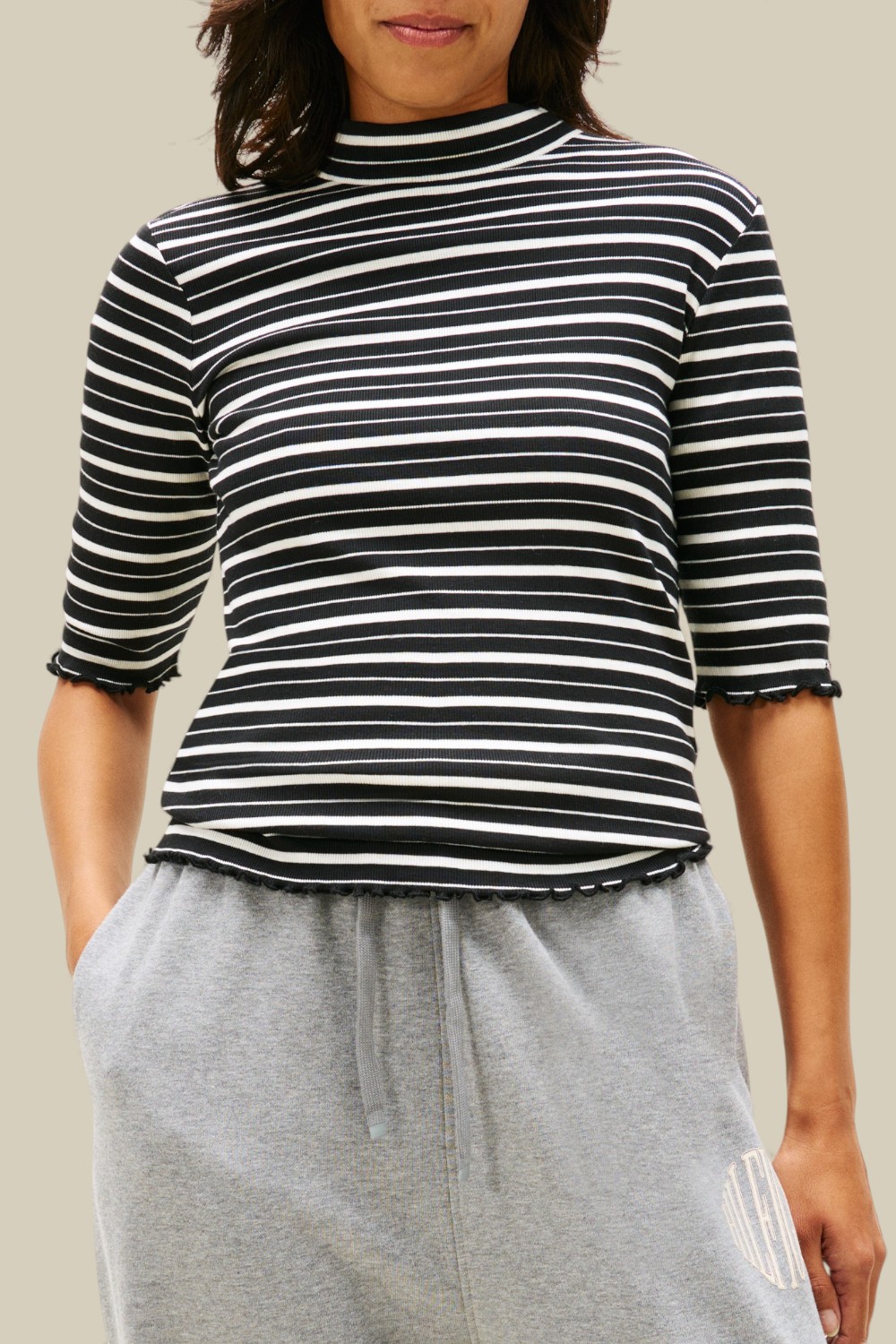 תמונת דוגמן קידמית של חולצת טי